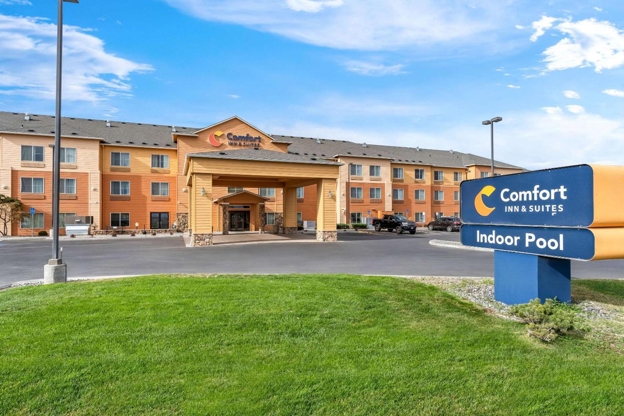 Comfort Inn & Suites Hermiston Exterior photo